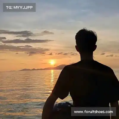 滑凤默